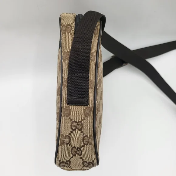 GUCCI GG Supreme Canvas Shoulder Bag..Authentic w/COA.. - Picture 4 of 16